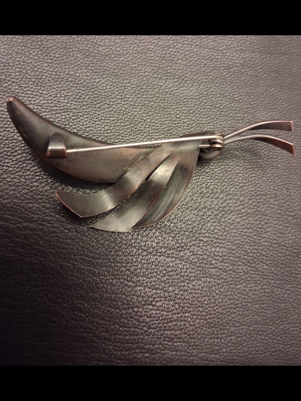 Unique Iridescent Green and Pink Leaf Woman Brooch w/Rhinestone - Picture 4 of 4